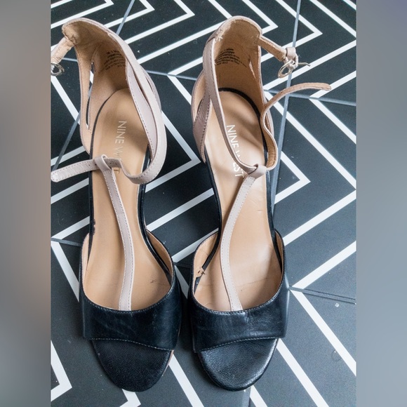 Nine West Size 5 Black & Beige Shoes - Picture 1 of 3